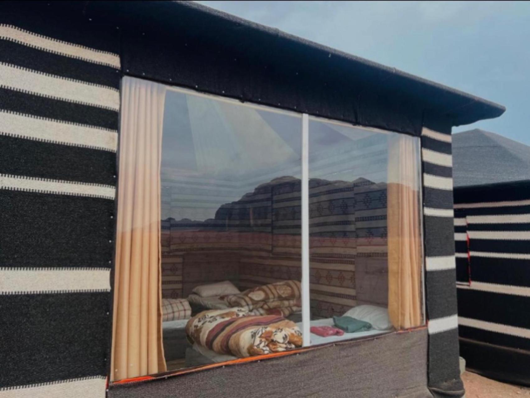Rum Maria Luxury Camp & Bubble Rooms Wadi Rum Esterno foto